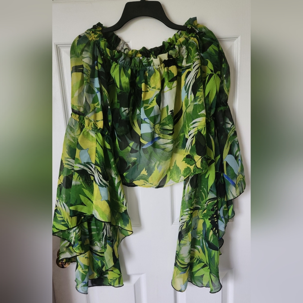 Live 4 Truth Green and White Ruffled Blouse